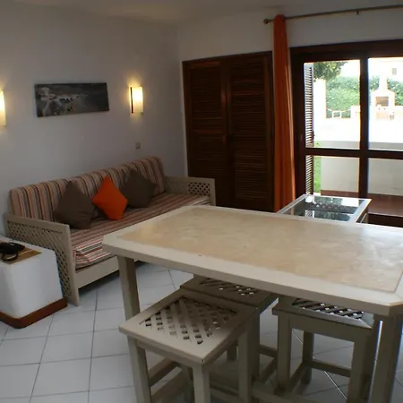 Bellavista Avenida By Beguest אלבופיירה