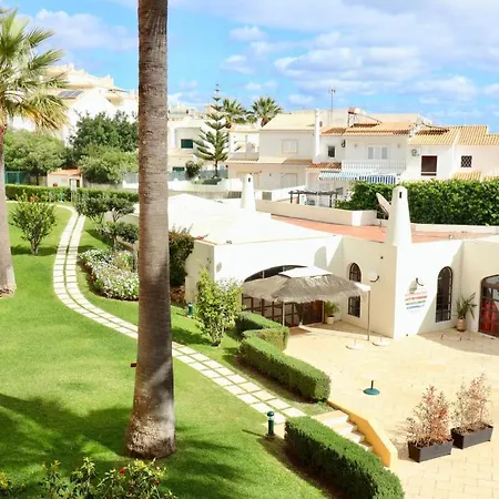 Bellavista Avenida By Beguest מלון דירות
