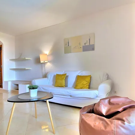 Bellavista Avenida By Beguest מלון דירות