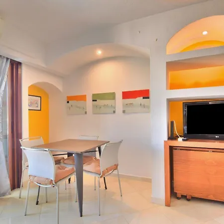 מלון דירות Bellavista Avenida By Beguest 3*