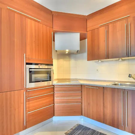 Bellavista Avenida By Beguest מלון דירות 3*