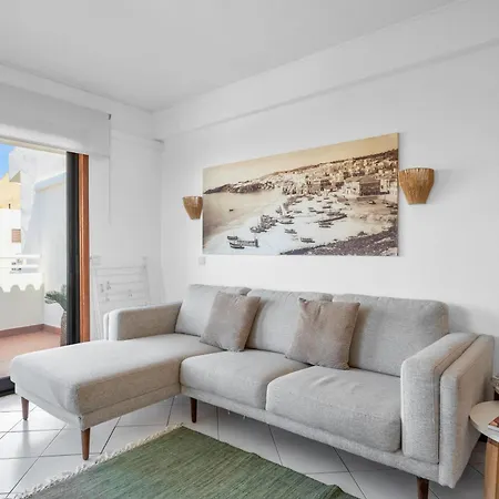 Bellavista Avenida By Beguest Apartmanhotel