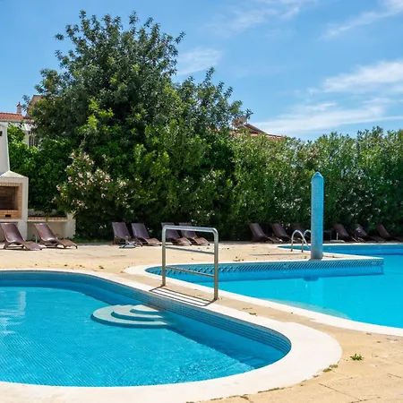 Bellavista Avenida By Beguest Apartmanhotel