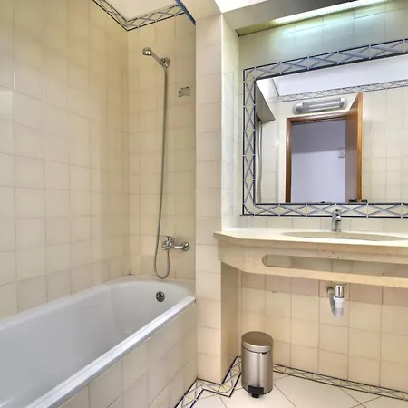 Bellavista Avenida By Beguest Aparthotel